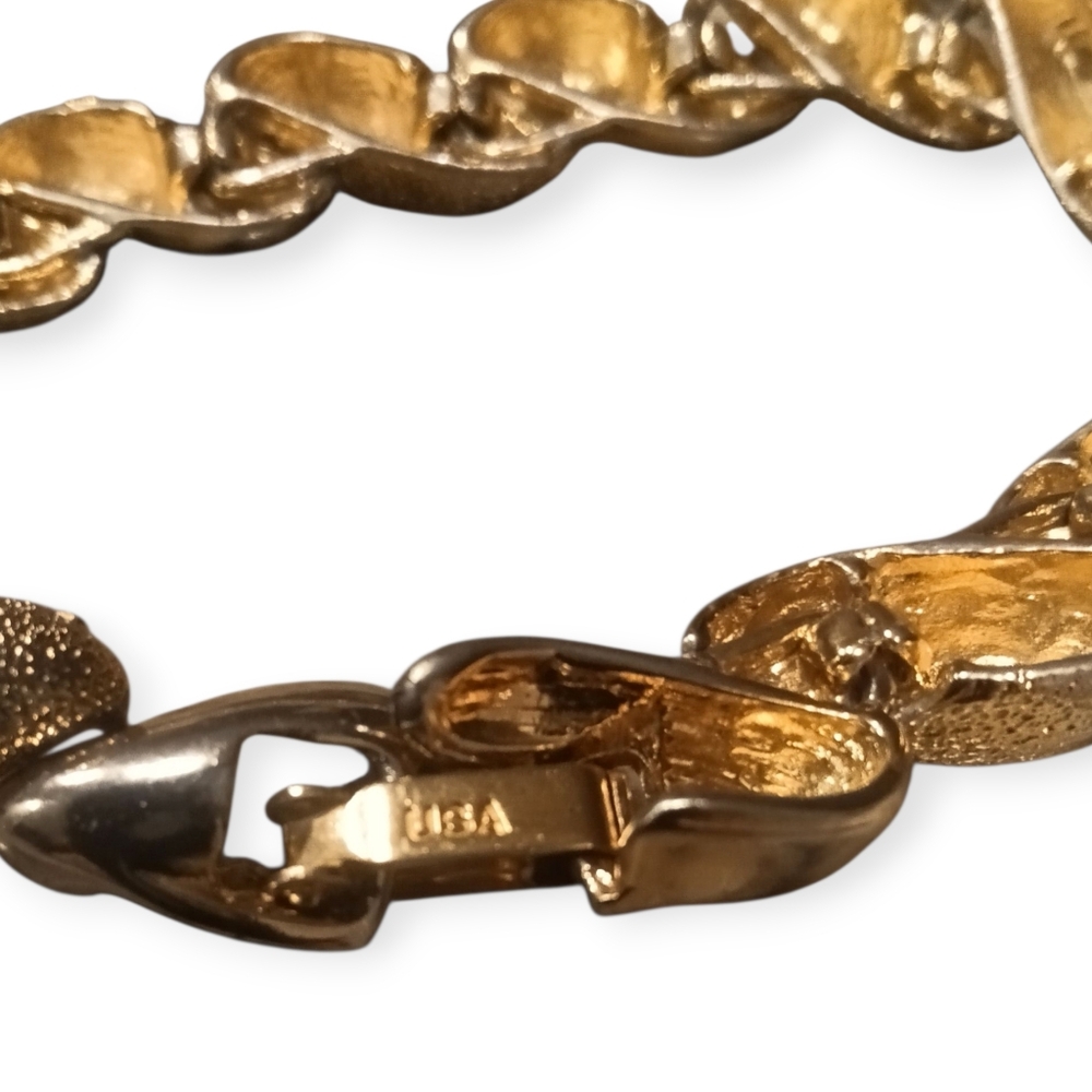Vintage Gold Tone Textured & Smooth Link Bracelet USA Stamp 7" Clamp Snap - Picture 7 of 8